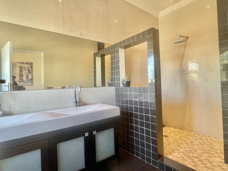 9 Bedroom Property for Sale in Sunset Beach Western Cape